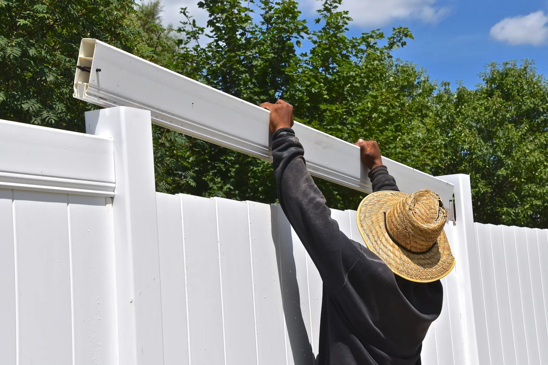 Vinyl Fence Installation: DIY or Professional Help?